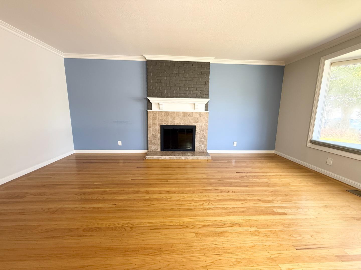 Detail Gallery Image 5 of 27 For 705 Santa Rita St, Sunnyvale,  CA 94085 - 3 Beds | 2 Baths