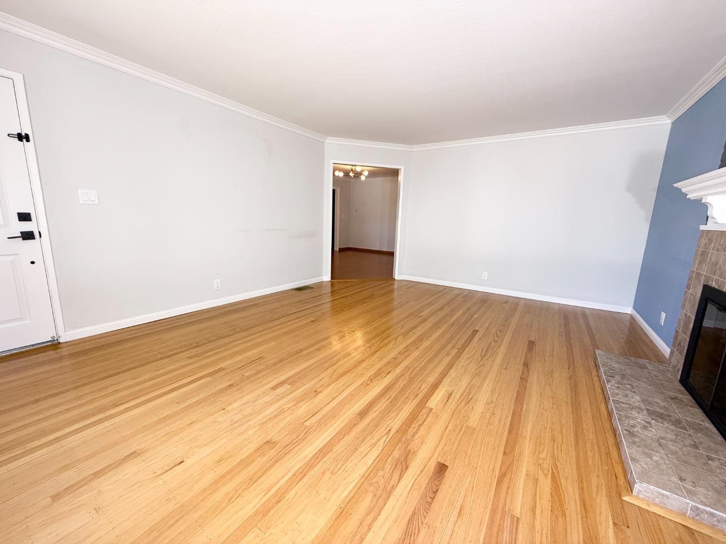 Detail Gallery Image 7 of 27 For 705 Santa Rita St, Sunnyvale,  CA 94085 - 3 Beds | 2 Baths