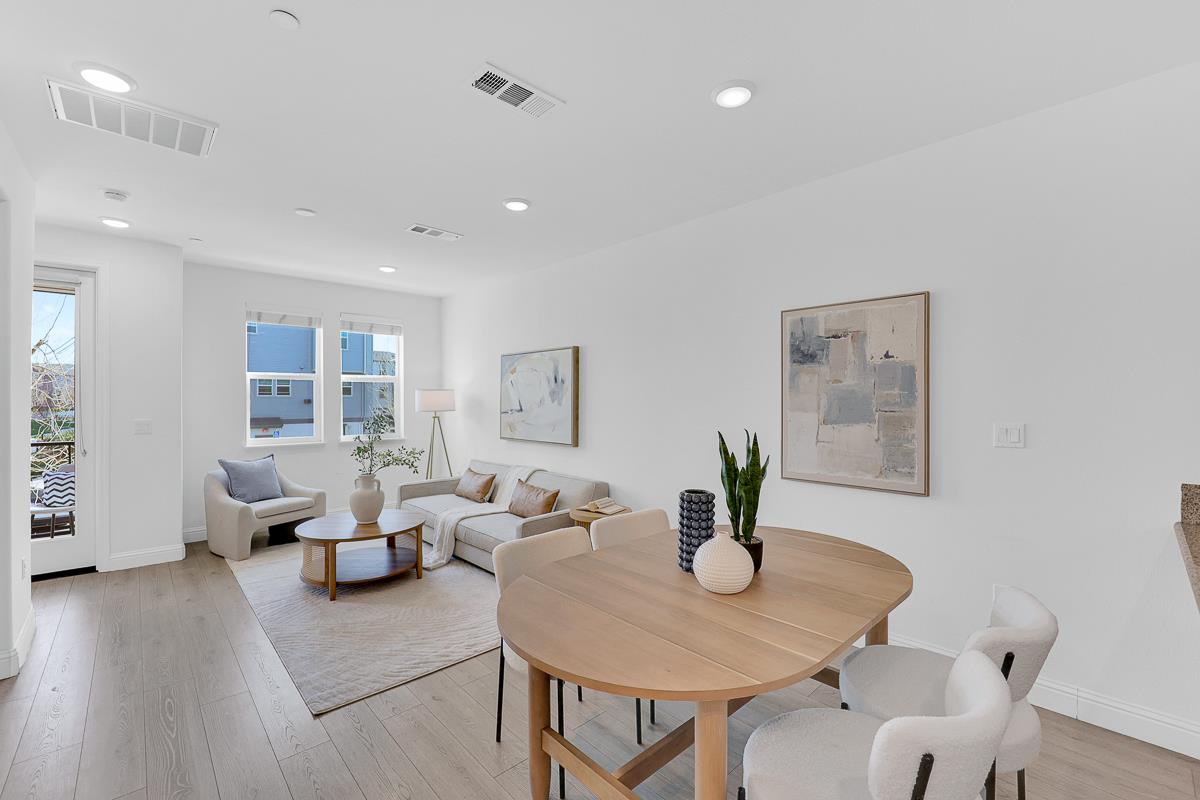 Detail Gallery Image 2 of 33 For 815 Cotati Ter #7,  Sunnyvale,  CA 94085 - 3 Beds | 3/1 Baths