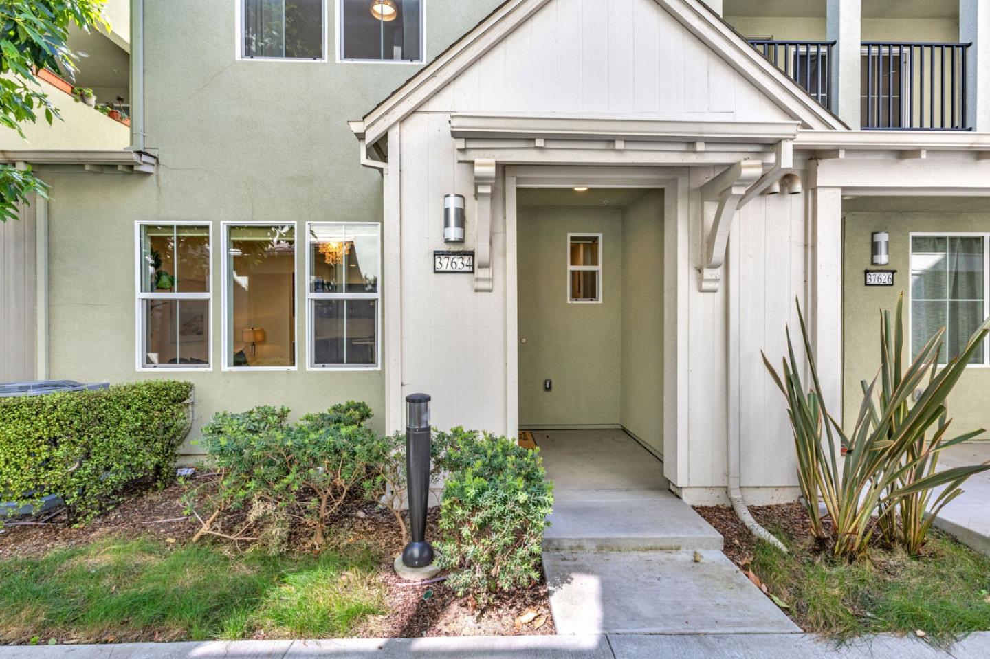 Detail Gallery Image 2 of 62 For 37634 Cape Cod Rd, Newark,  CA 94560 - 4 Beds | 3/1 Baths