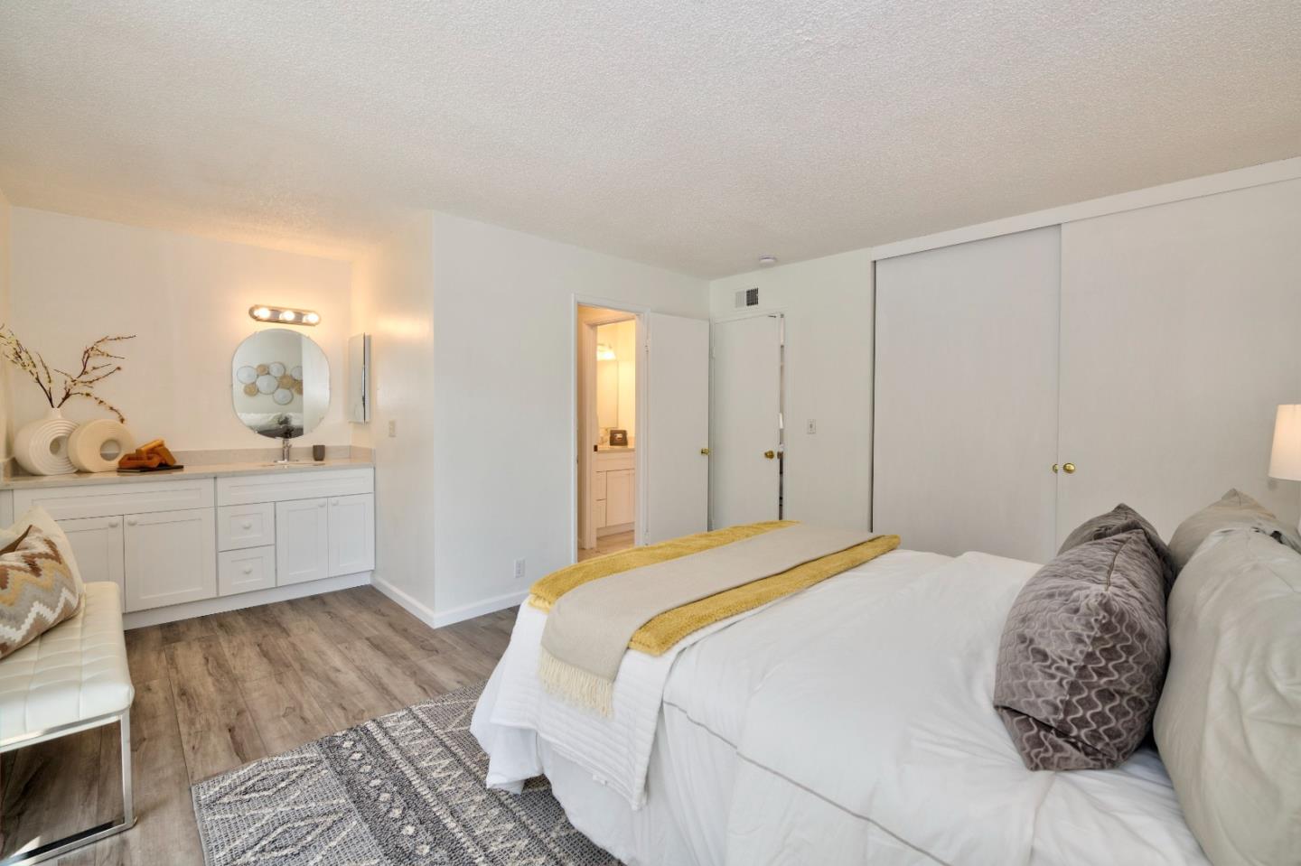 Detail Gallery Image 14 of 27 For 4210 Comet Cir, Union City,  CA 94587 - 4 Beds | 1/1 Baths