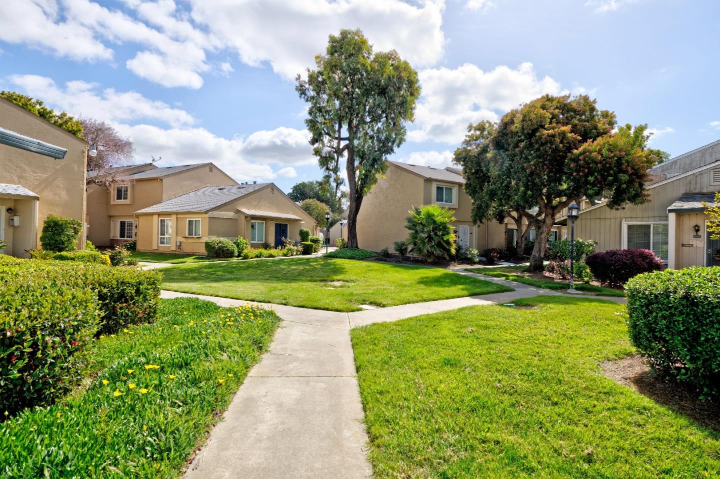Detail Gallery Image 24 of 27 For 4210 Comet Cir, Union City,  CA 94587 - 4 Beds | 1/1 Baths