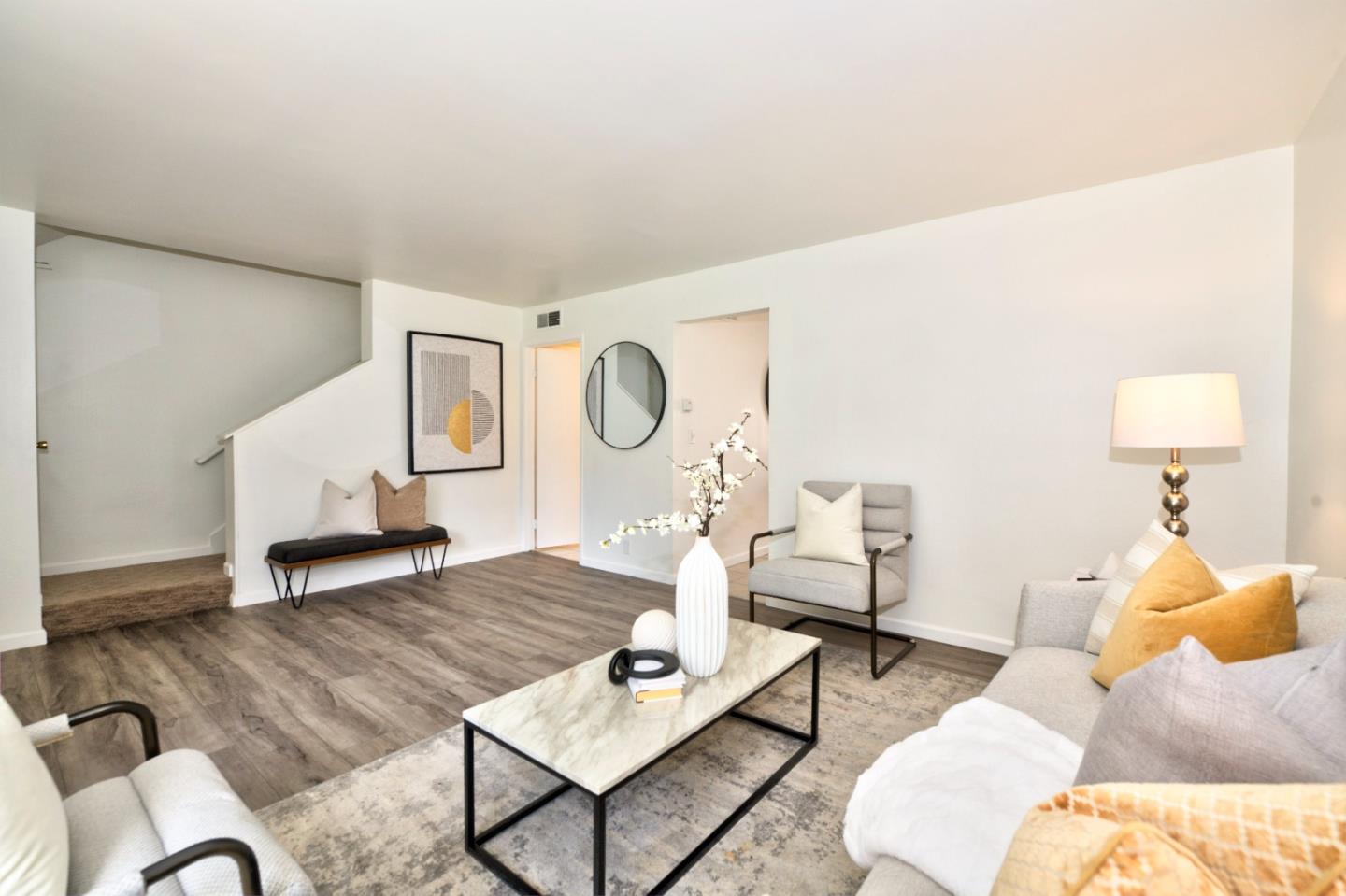 Detail Gallery Image 4 of 27 For 4210 Comet Cir, Union City,  CA 94587 - 4 Beds | 1/1 Baths