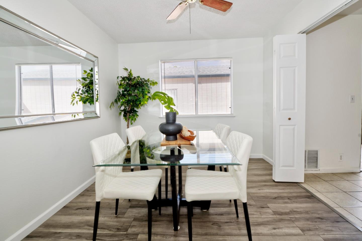 Detail Gallery Image 9 of 27 For 4210 Comet Cir, Union City,  CA 94587 - 4 Beds | 1/1 Baths