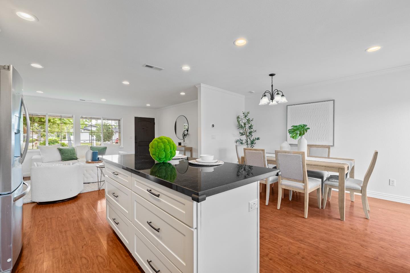 Detail Gallery Image 10 of 37 For 4326 Gayle Dr, San Jose,  CA 95124 - 3 Beds | 2 Baths
