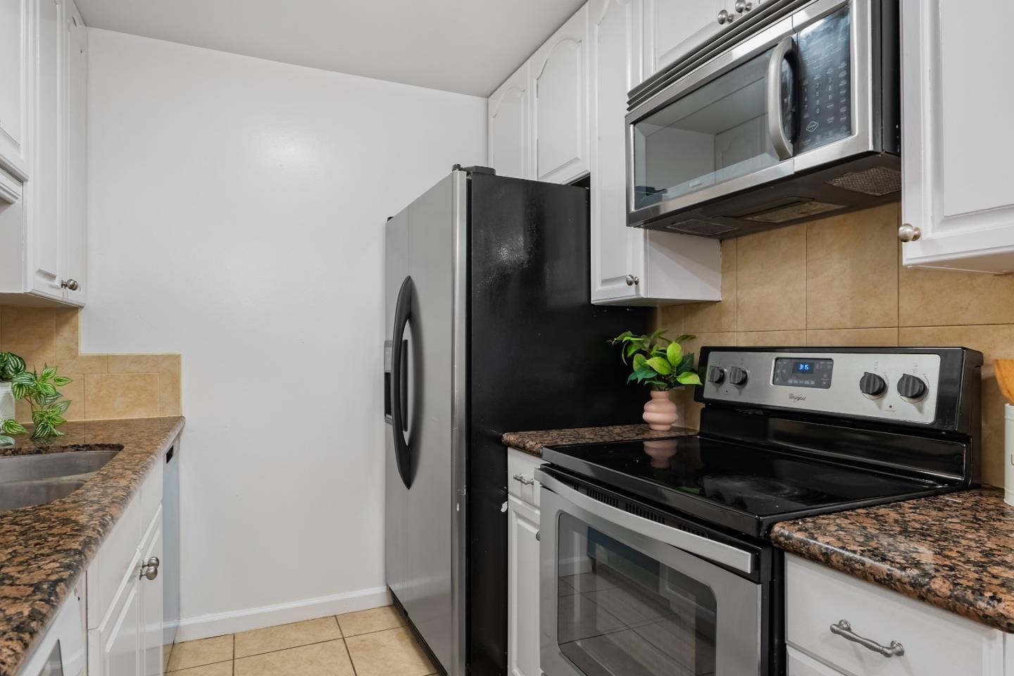 Detail Gallery Image 16 of 38 For 952 Kiely Blvd #F,  Santa Clara,  CA 95051 - 2 Beds | 2 Baths