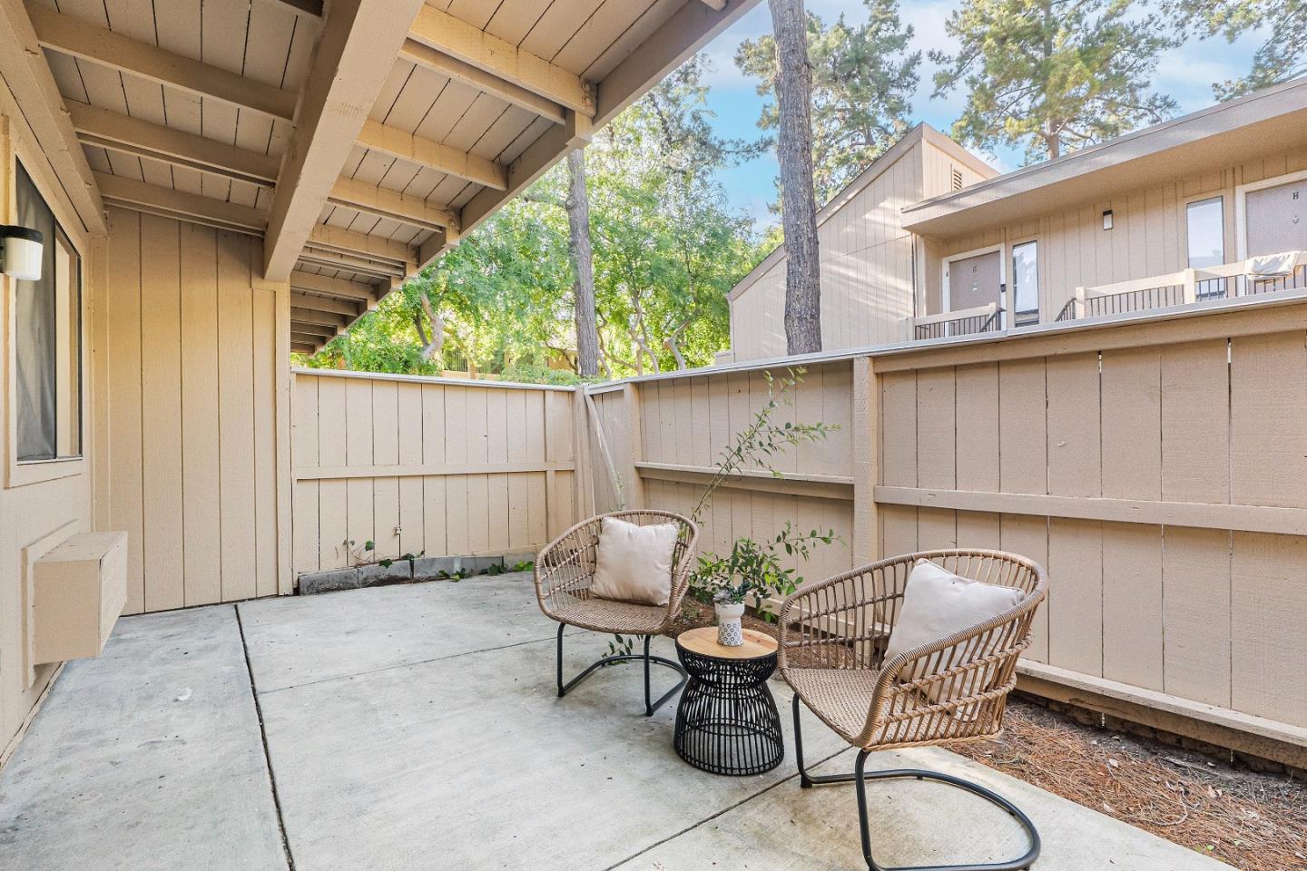 Detail Gallery Image 21 of 38 For 952 Kiely Blvd #F,  Santa Clara,  CA 95051 - 2 Beds | 2 Baths