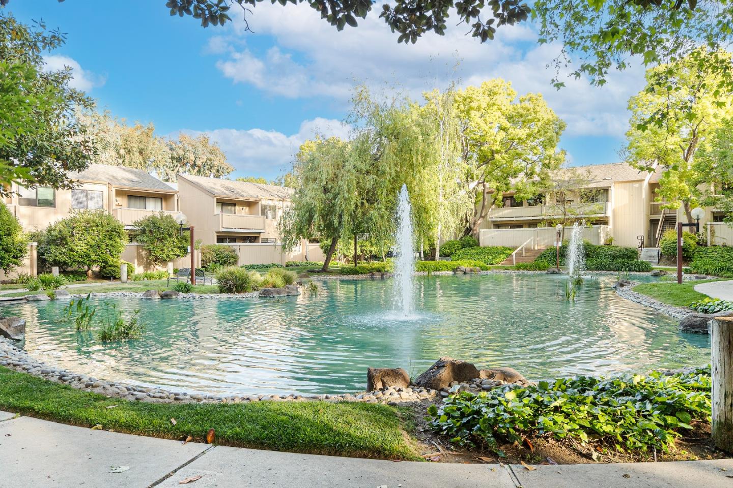 Detail Gallery Image 28 of 38 For 952 Kiely Blvd #F,  Santa Clara,  CA 95051 - 2 Beds | 2 Baths