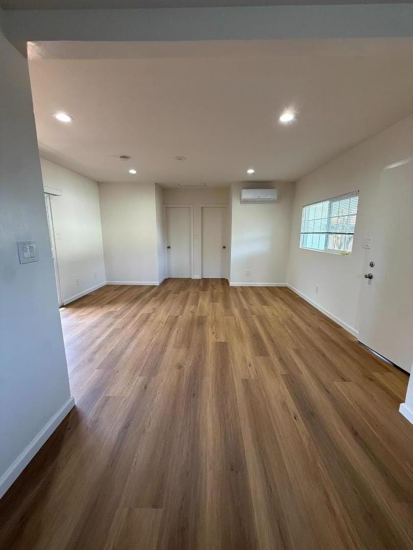 Detail Gallery Image 5 of 10 For 717 Ehrhorn Ave, Mountain View,  CA 94041 - – Beds | – Baths