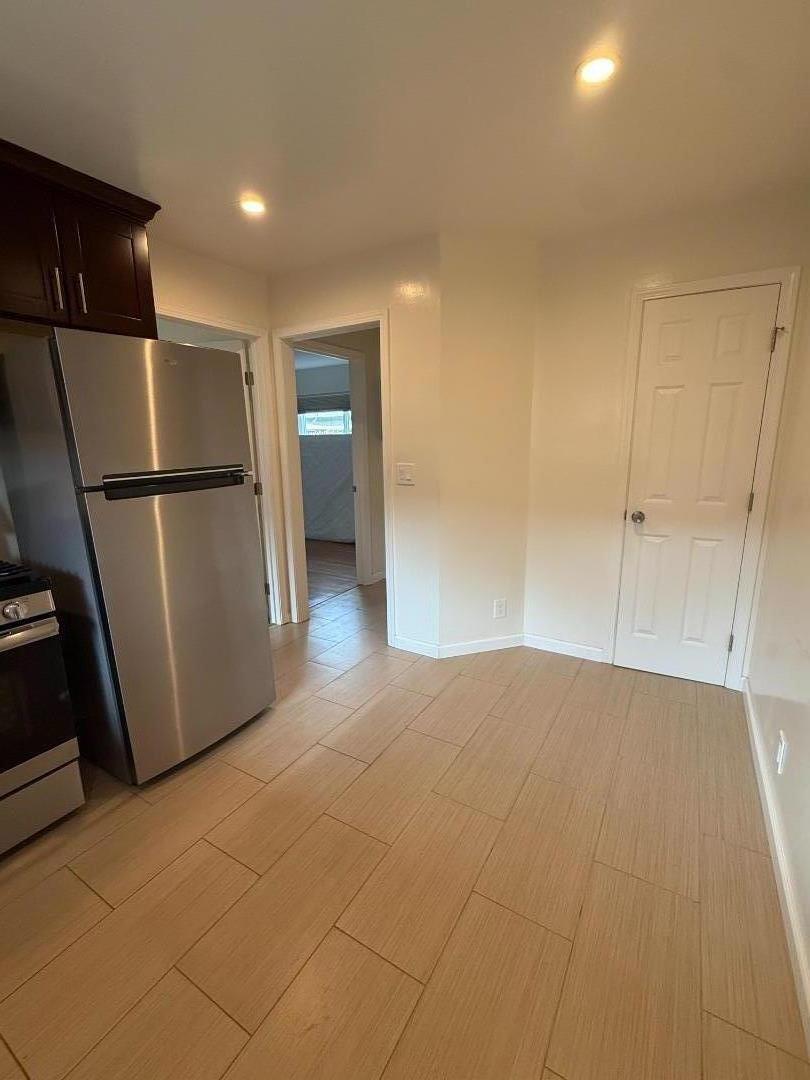 Detail Gallery Image 8 of 10 For 717 Ehrhorn Ave, Mountain View,  CA 94041 - – Beds | – Baths