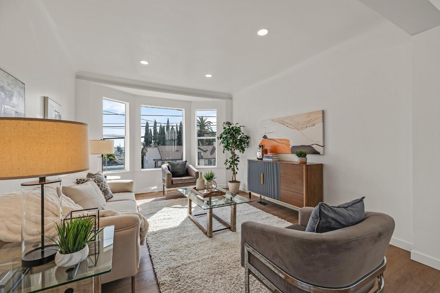 Detail Gallery Image 2 of 25 For 4730 Melrose Ave, Oakland,  CA 94601 - 2 Beds | 1 Baths