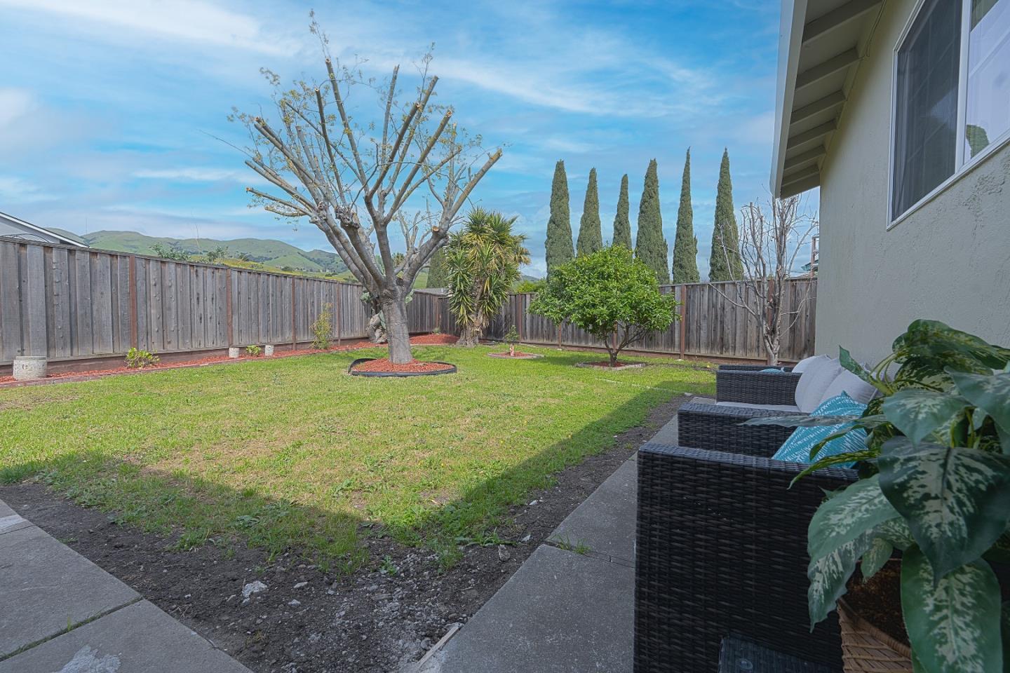 Detail Gallery Image 25 of 28 For 1337 Guerrero Ct, Milpitas,  CA 95035 - 3 Beds | 2 Baths