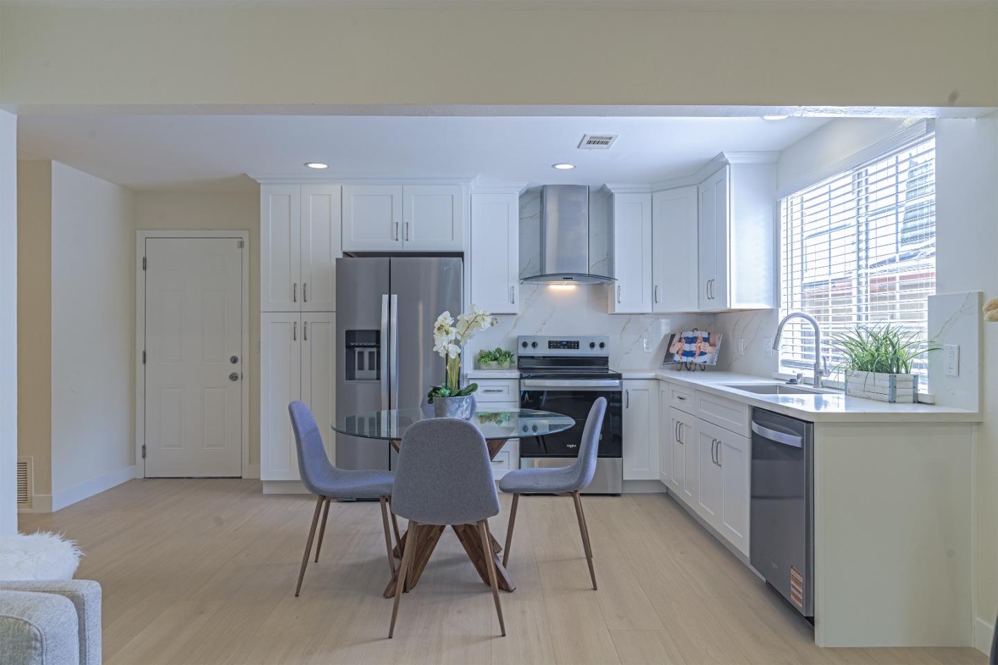 Detail Gallery Image 7 of 28 For 1337 Guerrero Ct, Milpitas,  CA 95035 - 3 Beds | 2 Baths