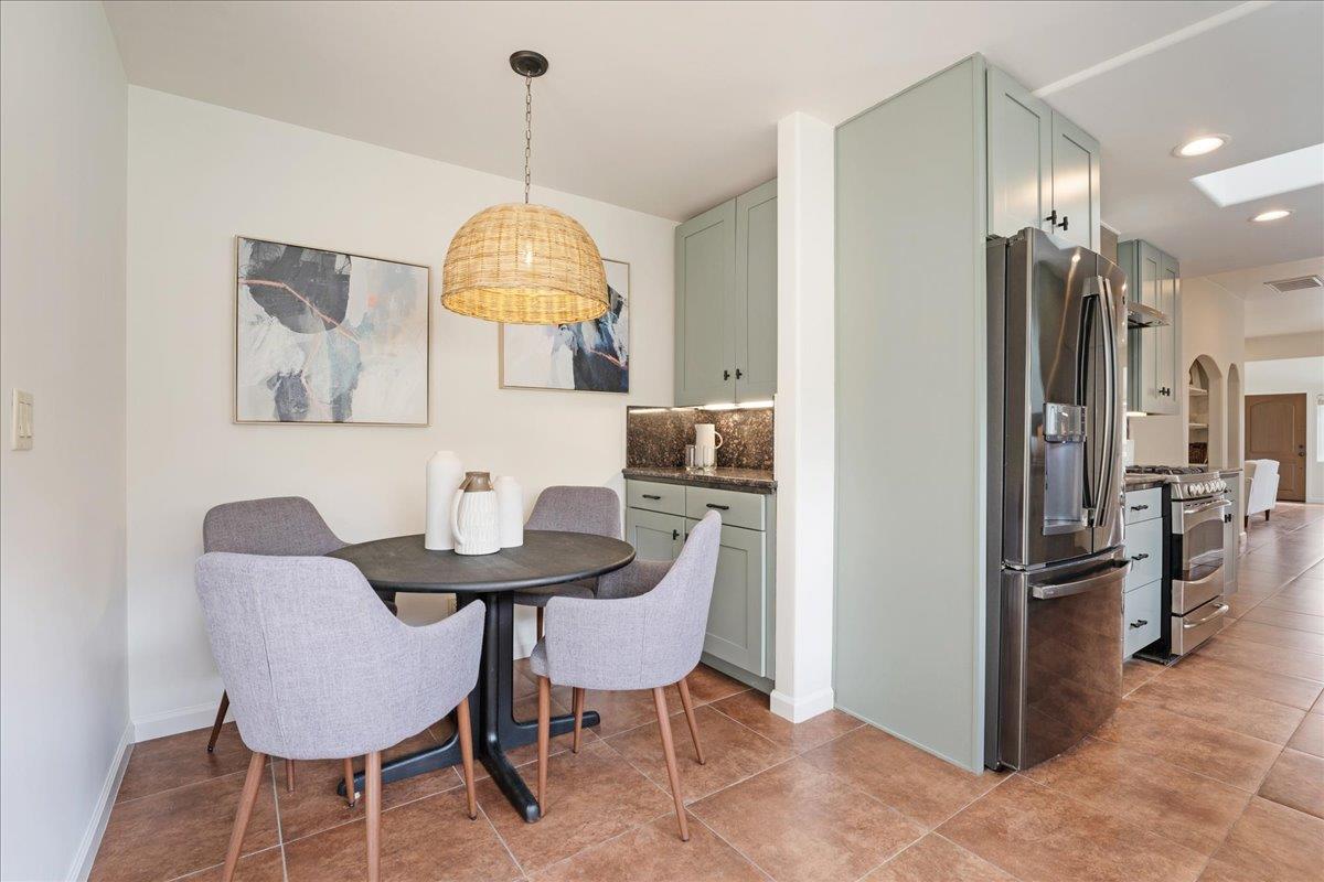 Detail Gallery Image 18 of 49 For 22011 E Cliff Dr, Santa Cruz,  CA 95062 - 3 Beds | 3 Baths