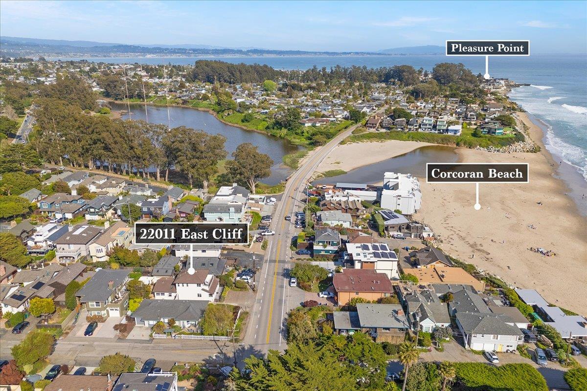 Detail Gallery Image 41 of 49 For 22011 E Cliff Dr, Santa Cruz,  CA 95062 - 3 Beds | 3 Baths