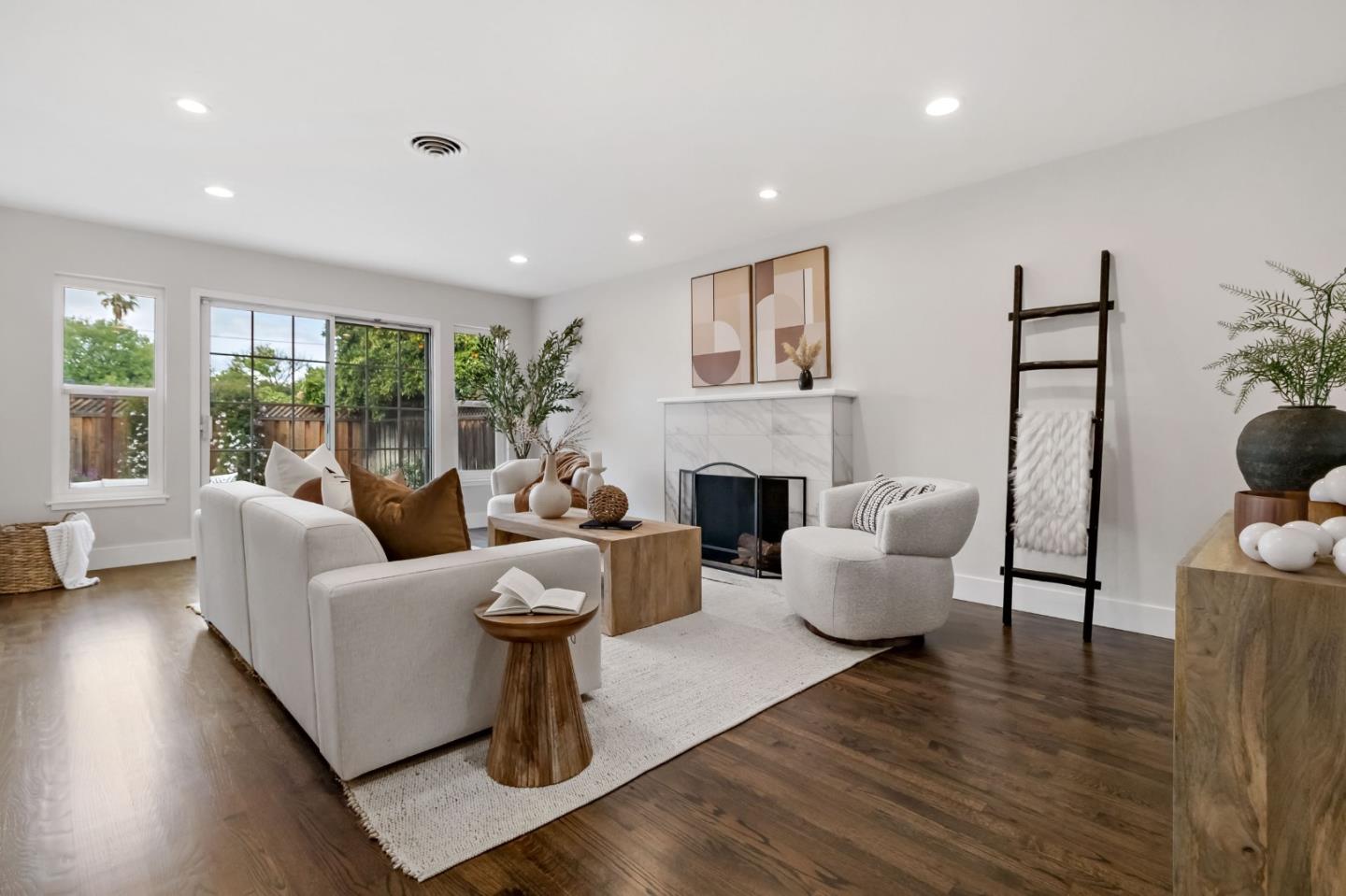 Detail Gallery Image 2 of 41 For 907 Redbird Dr, San Jose,  CA 95125 - 3 Beds | 2 Baths