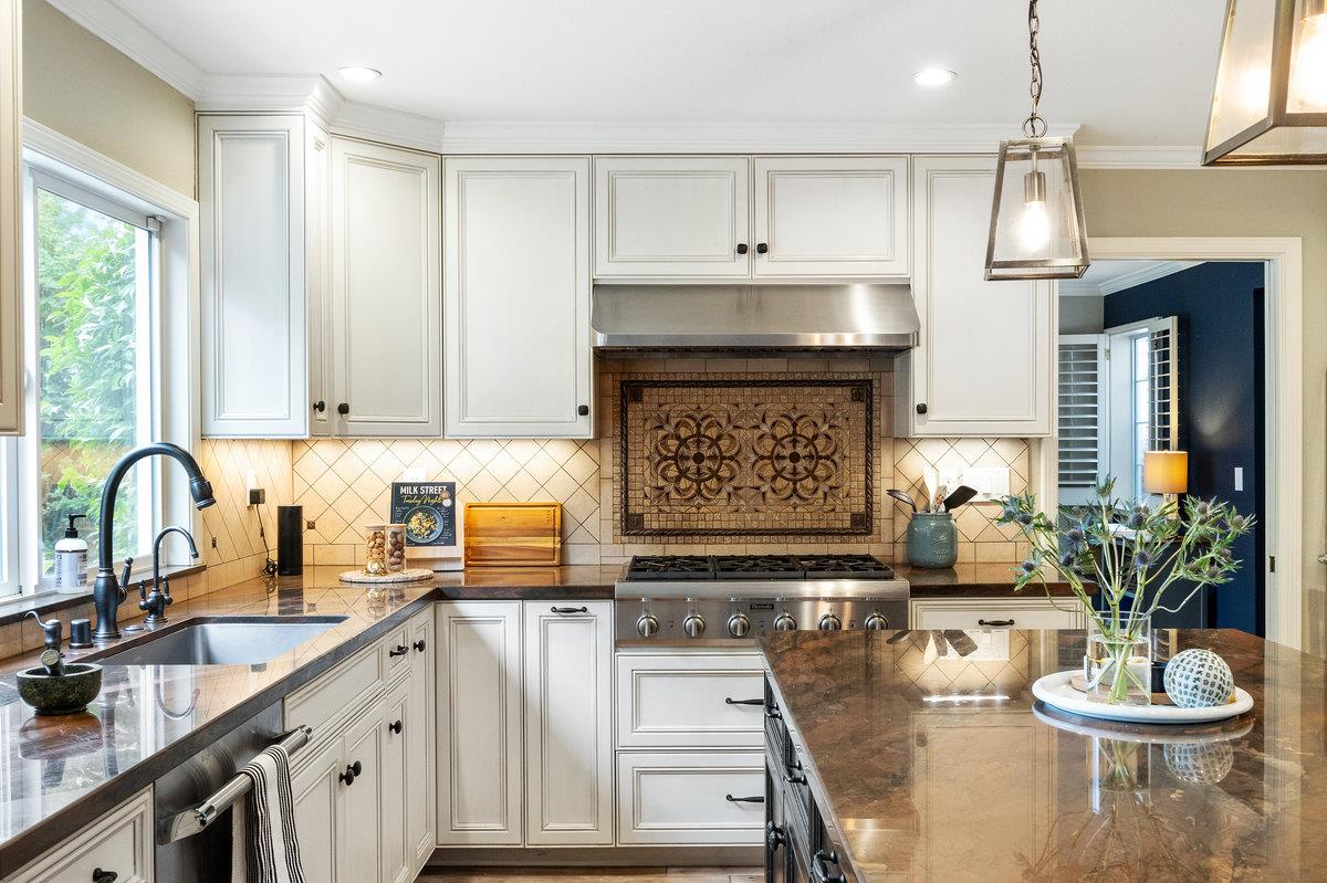 Detail Gallery Image 27 of 83 For 602 Harbor Colony Ct, Redwood City,  CA 94065 - 5 Beds | 3 Baths
