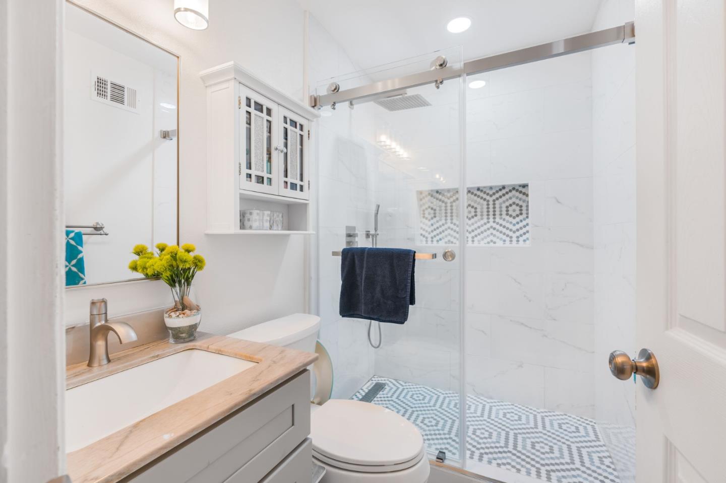 Detail Gallery Image 14 of 38 For 685 Parvin Dr, Milpitas,  CA 95035 - 4 Beds | 2 Baths