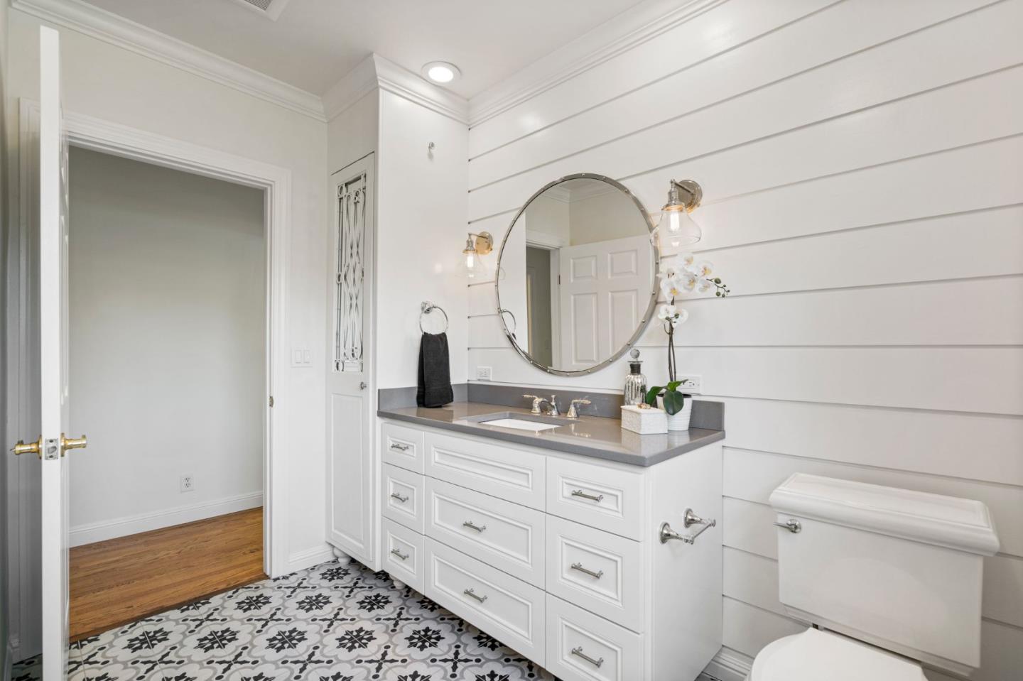 Detail Gallery Image 22 of 48 For 449 Grand St, Redwood City,  CA 94062 - 4 Beds | 3 Baths