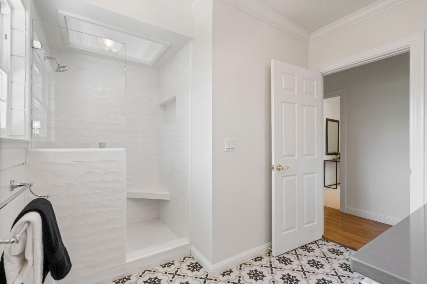 Detail Gallery Image 23 of 48 For 449 Grand St, Redwood City,  CA 94062 - 4 Beds | 3 Baths