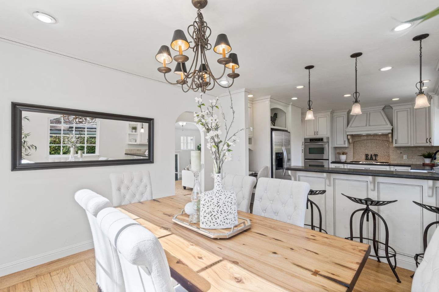 Detail Gallery Image 3 of 48 For 449 Grand St, Redwood City,  CA 94062 - 4 Beds | 3 Baths