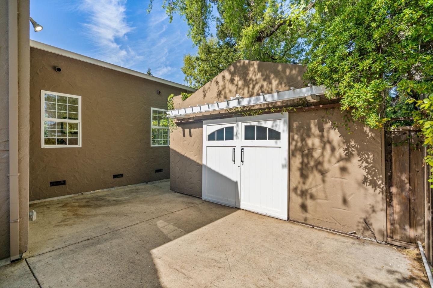 Detail Gallery Image 39 of 48 For 449 Grand St, Redwood City,  CA 94062 - 4 Beds | 3 Baths