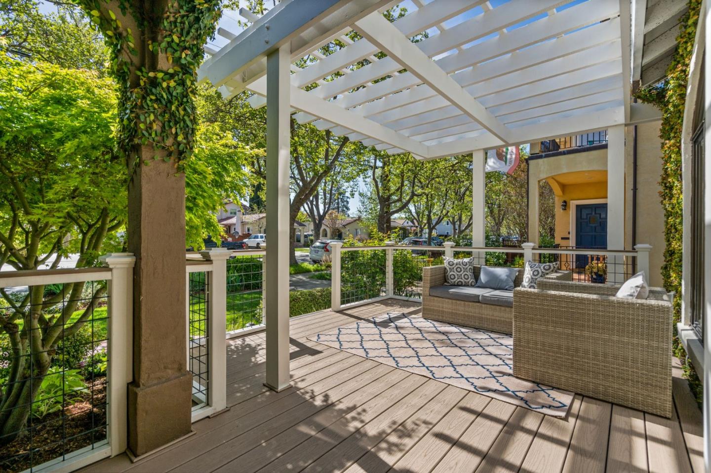 Detail Gallery Image 40 of 48 For 449 Grand St, Redwood City,  CA 94062 - 4 Beds | 3 Baths