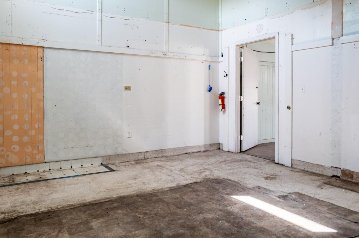 Detail Gallery Image 17 of 20 For 2960 Geneva Ave, Daly City,  CA 94014 - – Beds | – Baths