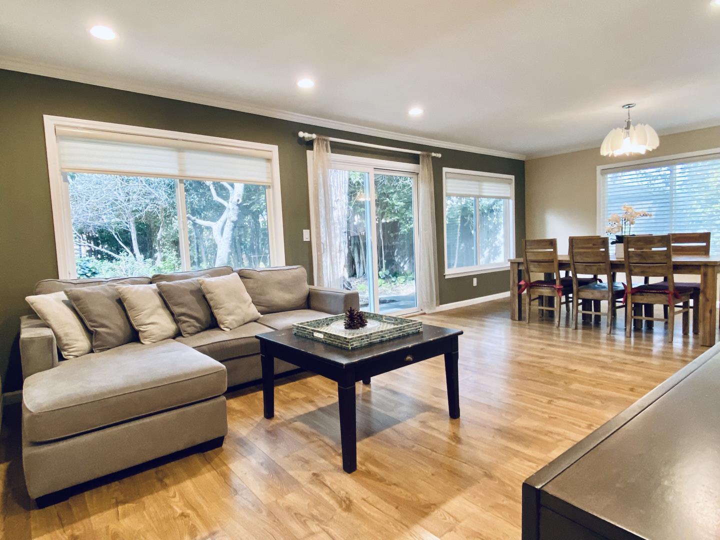 Detail Gallery Image 10 of 39 For 638 Rand St, San Mateo,  CA 94401 - 3 Beds | 2/1 Baths