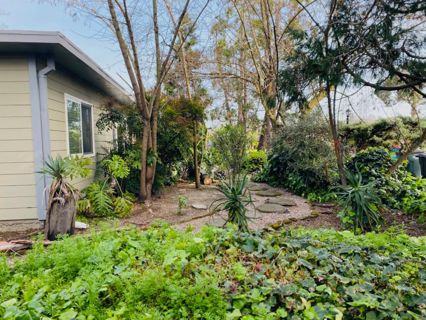 Detail Gallery Image 37 of 39 For 638 Rand St, San Mateo,  CA 94401 - 3 Beds | 2/1 Baths