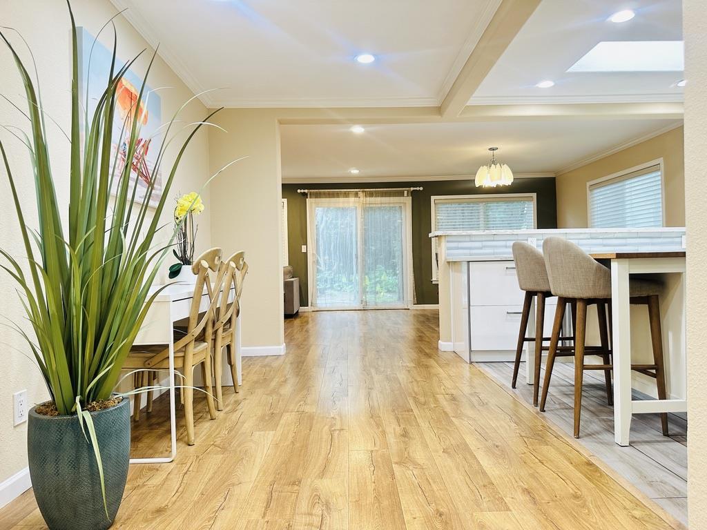 Detail Gallery Image 6 of 39 For 638 Rand St, San Mateo,  CA 94401 - 3 Beds | 2/1 Baths
