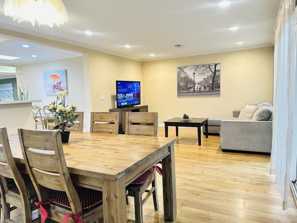 Detail Gallery Image 7 of 39 For 638 Rand St, San Mateo,  CA 94401 - 3 Beds | 2/1 Baths