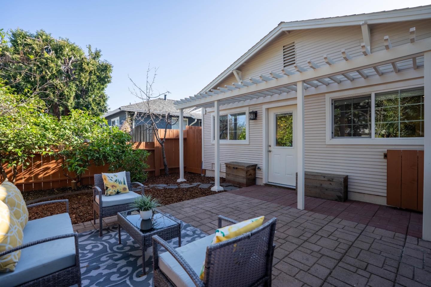 Detail Gallery Image 19 of 23 For 2173 Elliott St, San Jose,  CA 95128 - 4 Beds | 3/1 Baths