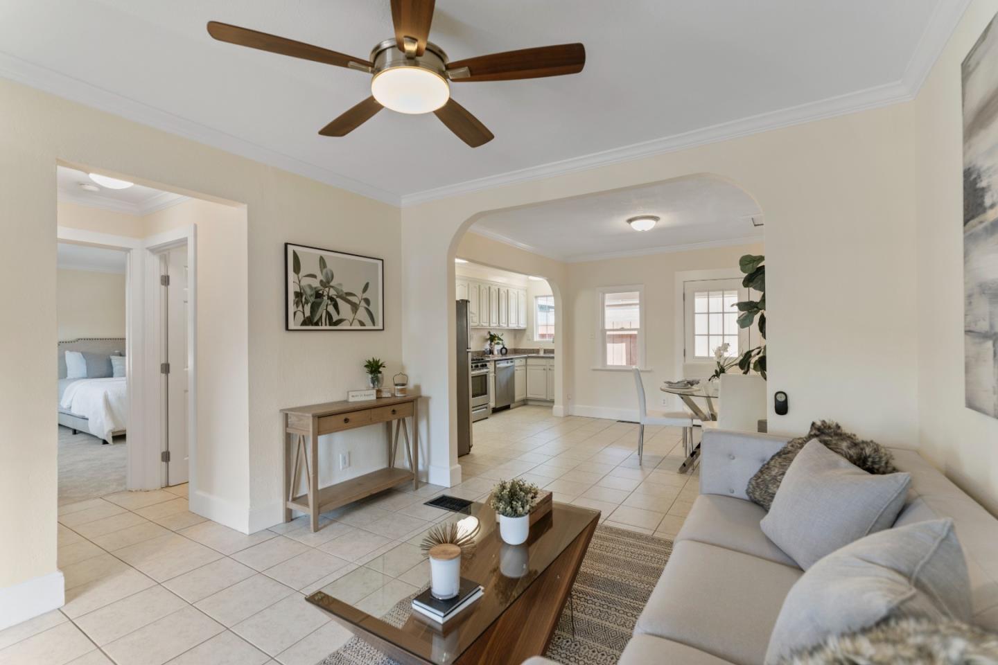 Detail Gallery Image 5 of 23 For 2173 Elliott St, San Jose,  CA 95128 - 4 Beds | 3/1 Baths