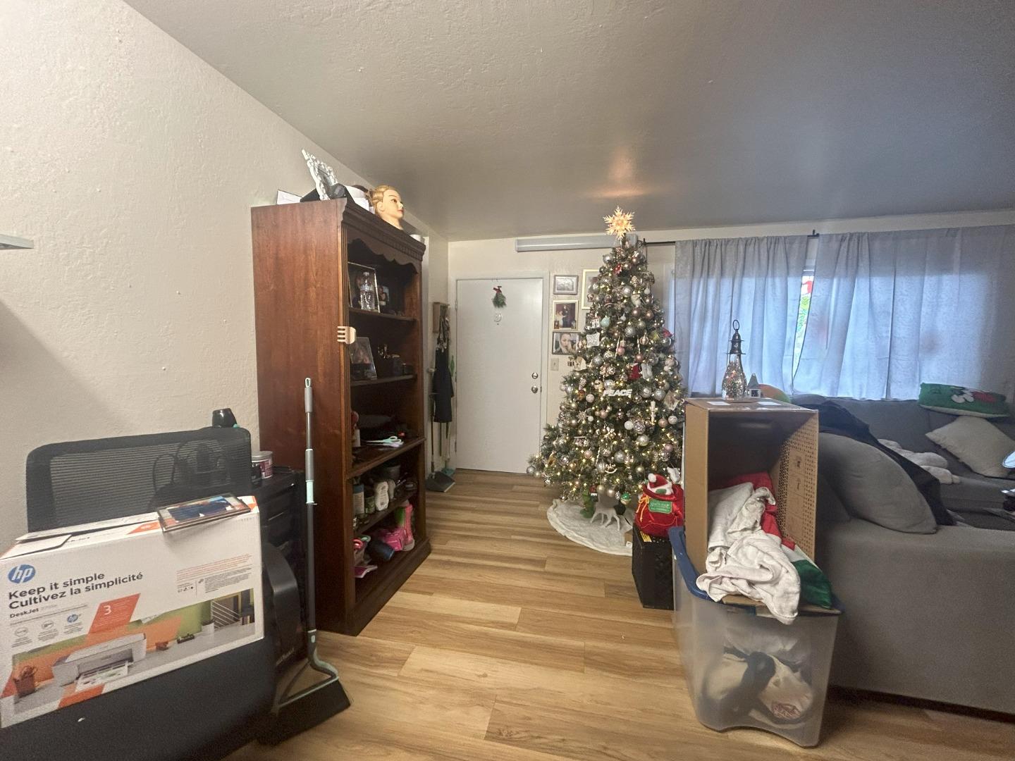 Detail Gallery Image 9 of 9 For 20 Marian Ct, San Rafael,  CA 94901 - – Beds | – Baths
