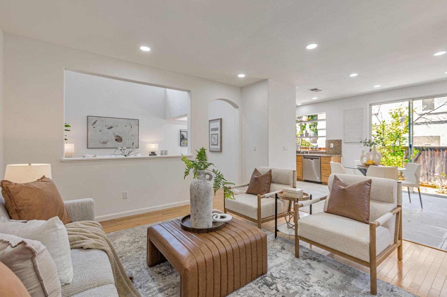 Detail Gallery Image 13 of 44 For 20433 via Palamos, Cupertino,  CA 95014 - 4 Beds | 2/1 Baths
