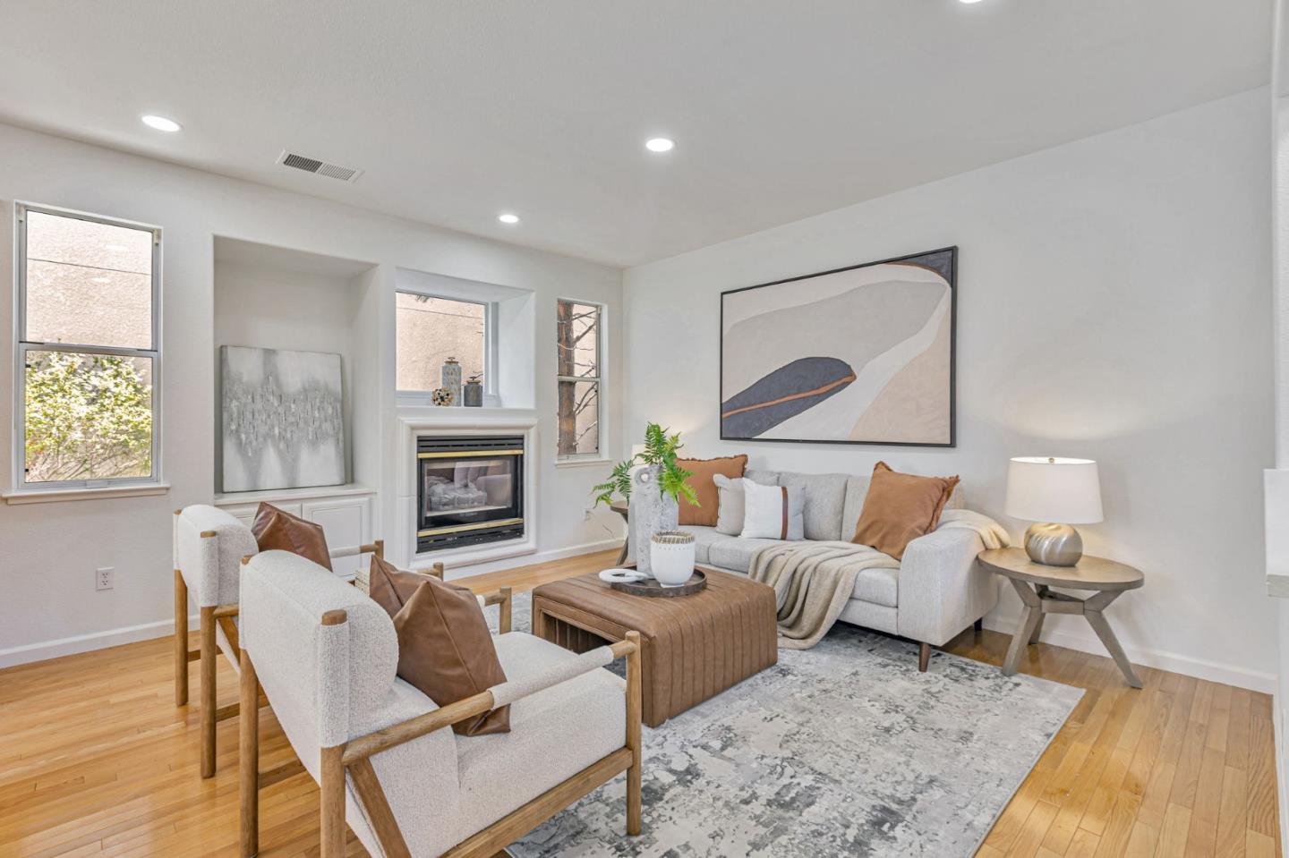 Detail Gallery Image 15 of 44 For 20433 via Palamos, Cupertino,  CA 95014 - 4 Beds | 2/1 Baths