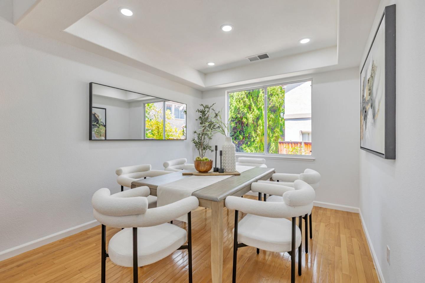 Detail Gallery Image 22 of 44 For 20433 via Palamos, Cupertino,  CA 95014 - 4 Beds | 2/1 Baths