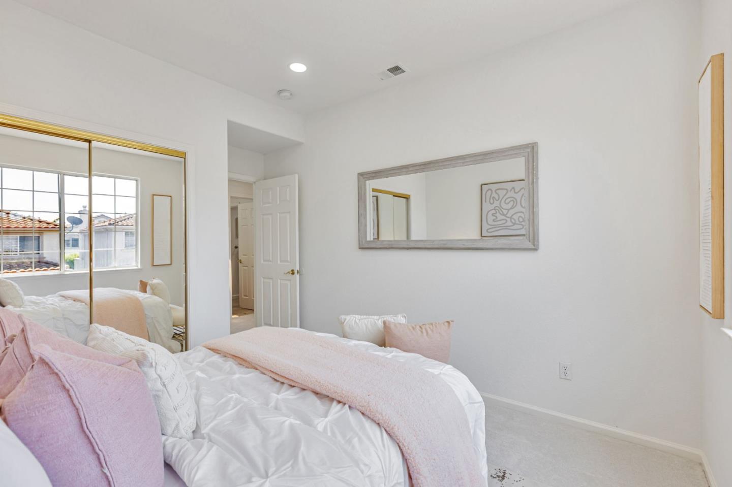 Detail Gallery Image 33 of 44 For 20433 via Palamos, Cupertino,  CA 95014 - 4 Beds | 2/1 Baths