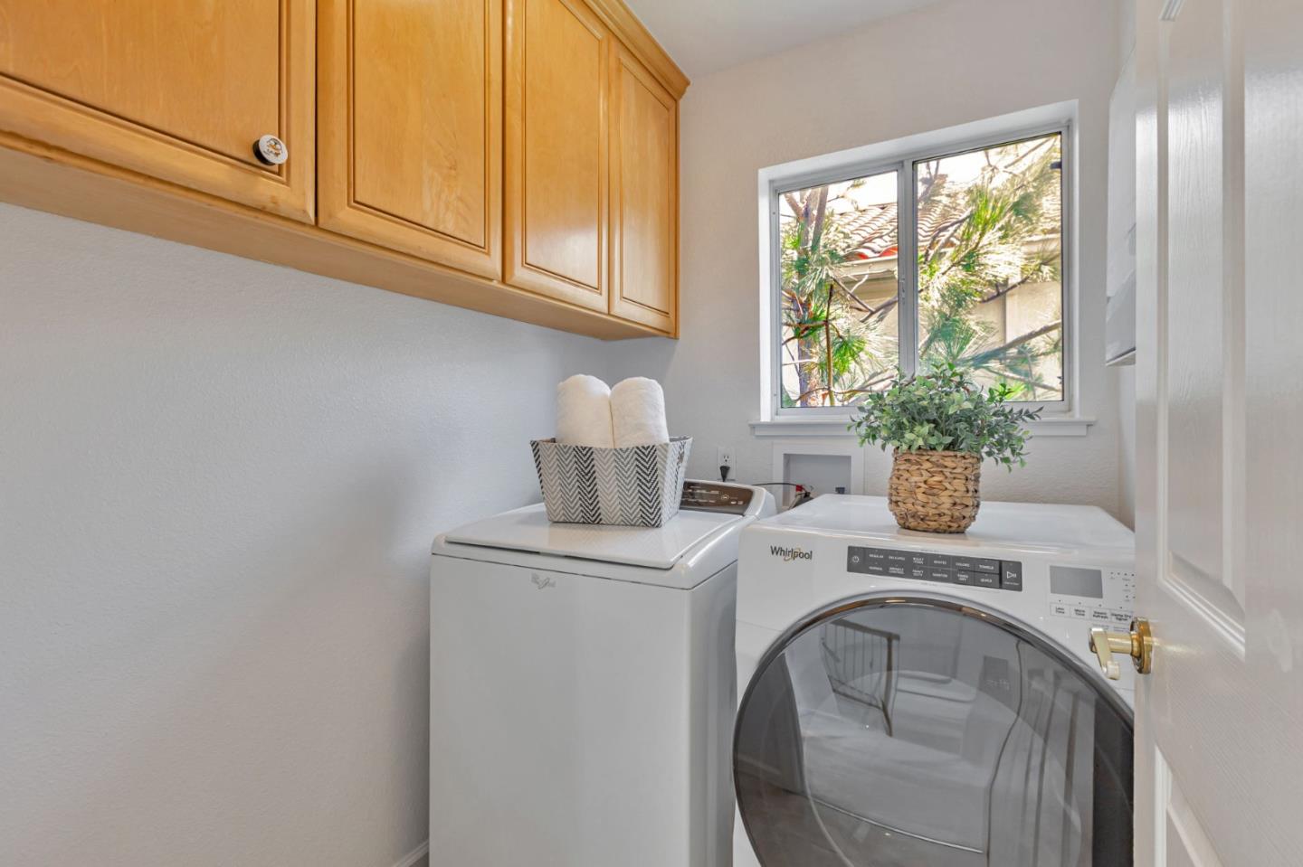 Detail Gallery Image 39 of 44 For 20433 via Palamos, Cupertino,  CA 95014 - 4 Beds | 2/1 Baths