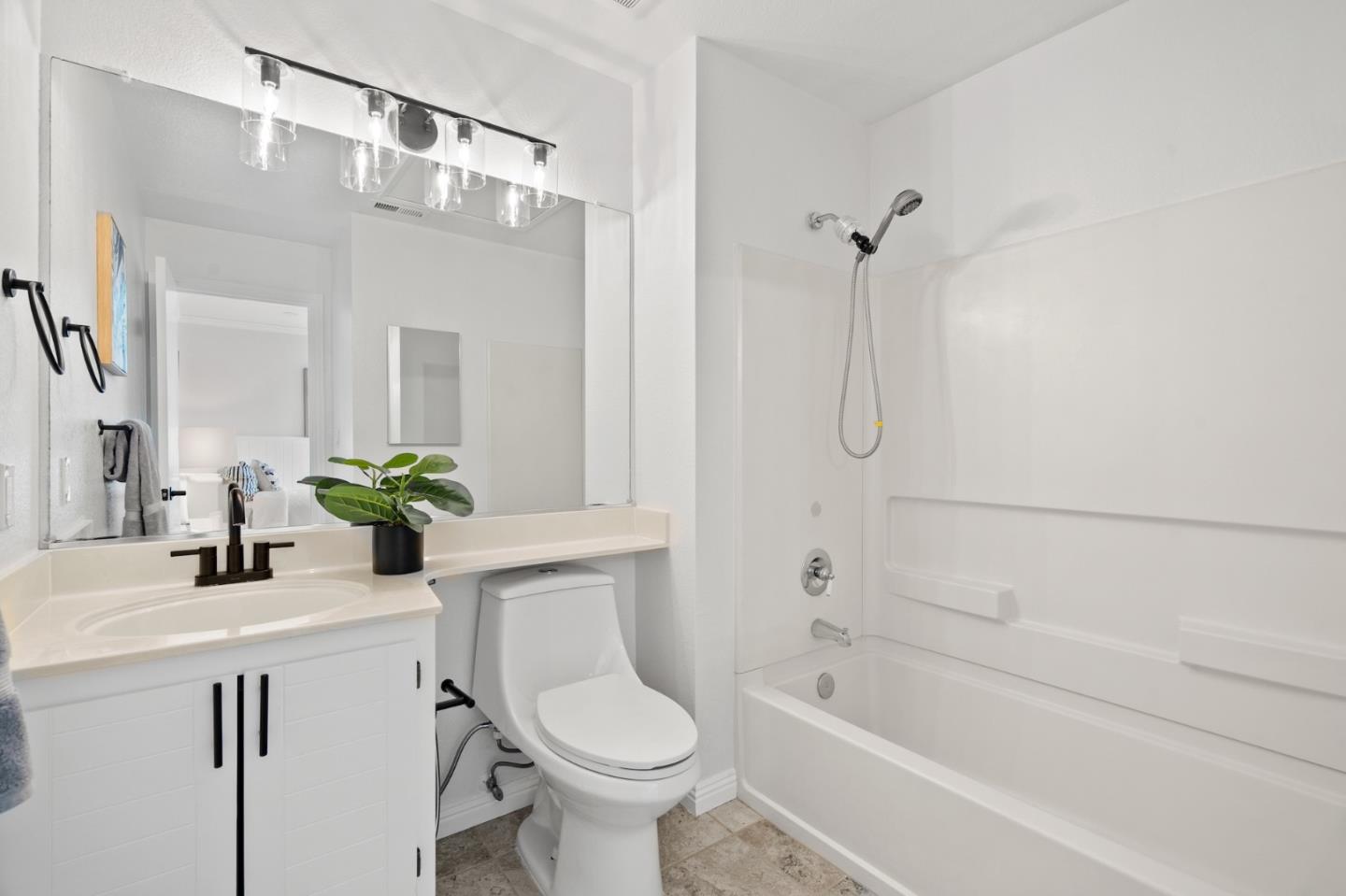 Detail Gallery Image 26 of 44 For 6913 Rodling Dr #D,  San Jose,  CA 95138 - 3 Beds | 3 Baths