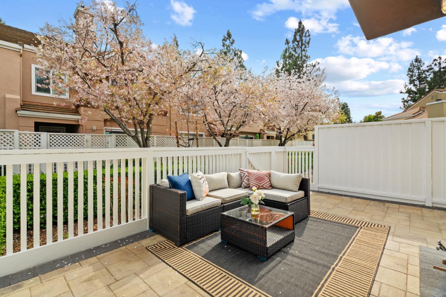 Detail Gallery Image 36 of 44 For 6913 Rodling Dr #D,  San Jose,  CA 95138 - 3 Beds | 3 Baths