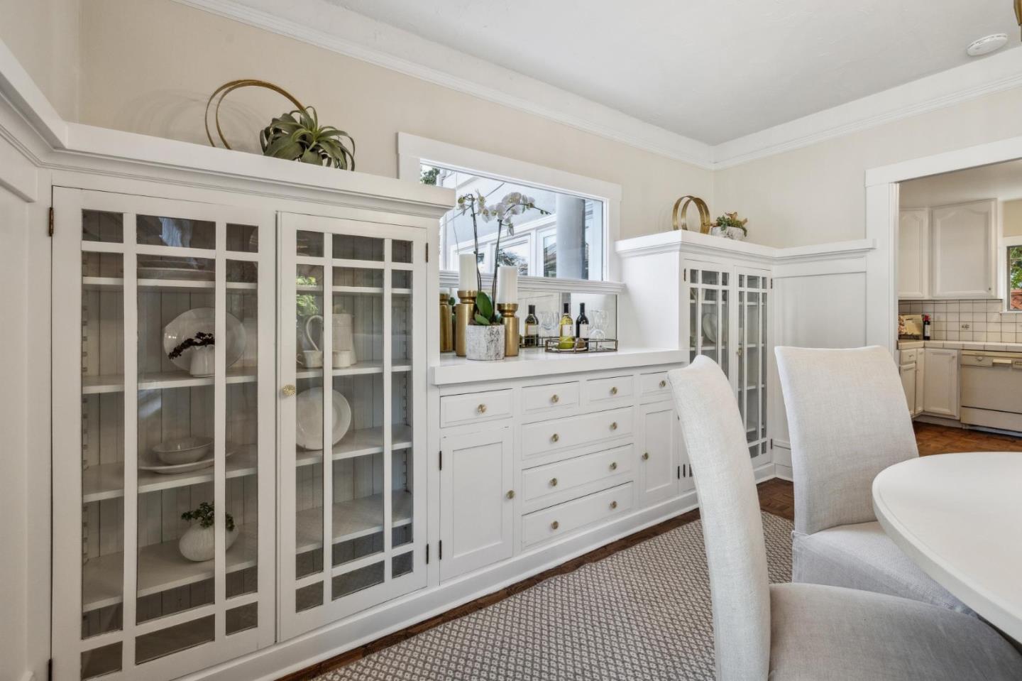 Detail Gallery Image 17 of 99 For 829 Edgehill Dr, Burlingame,  CA 94010 - 3 Beds | 1 Baths