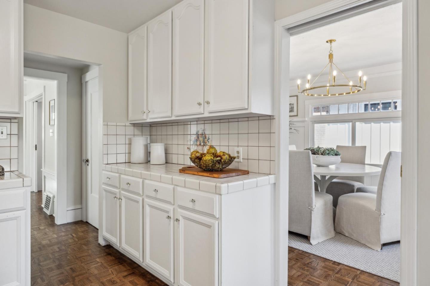 Detail Gallery Image 21 of 99 For 829 Edgehill Dr, Burlingame,  CA 94010 - 3 Beds | 1 Baths