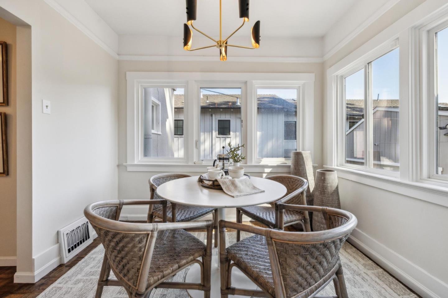 Detail Gallery Image 29 of 99 For 829 Edgehill Dr, Burlingame,  CA 94010 - 3 Beds | 1 Baths
