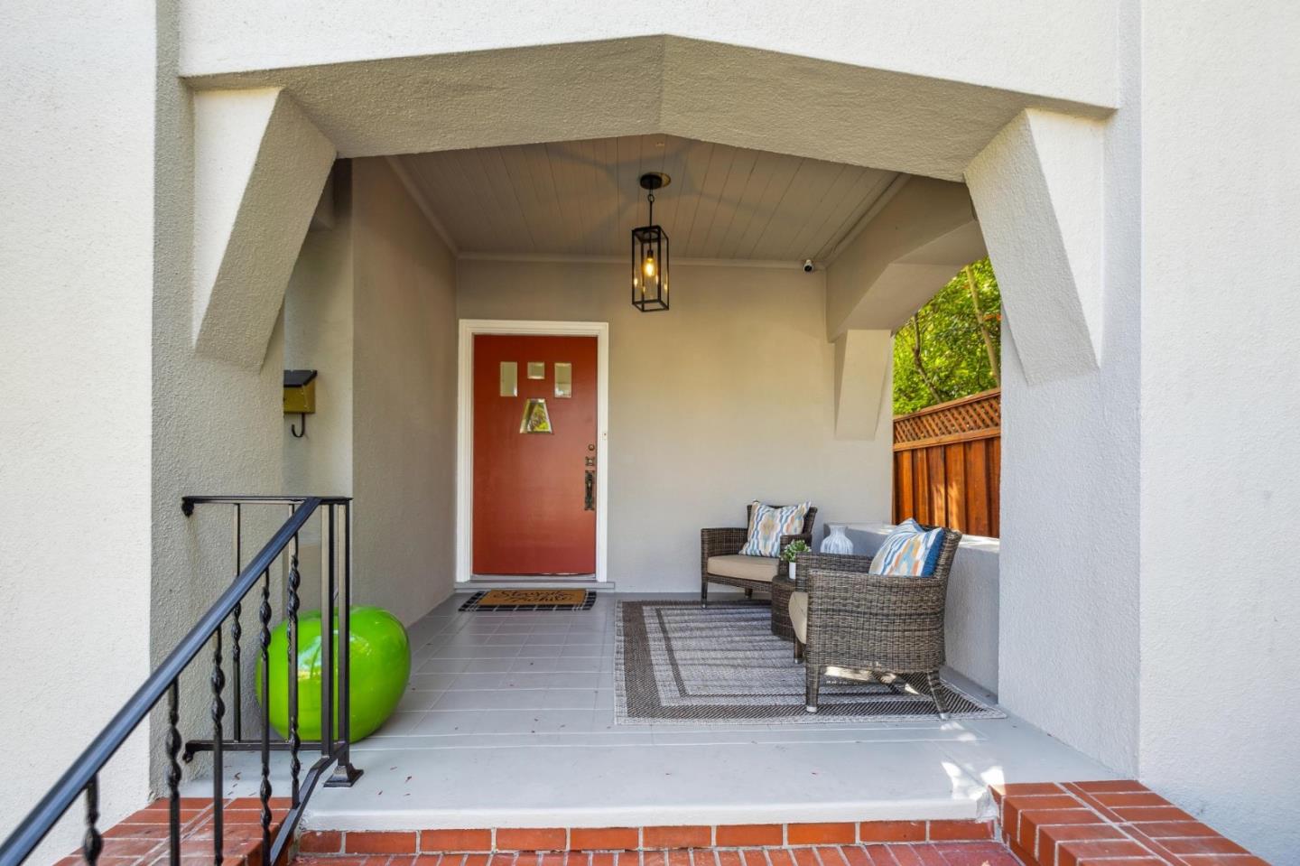 Detail Gallery Image 3 of 99 For 829 Edgehill Dr, Burlingame,  CA 94010 - 3 Beds | 1 Baths