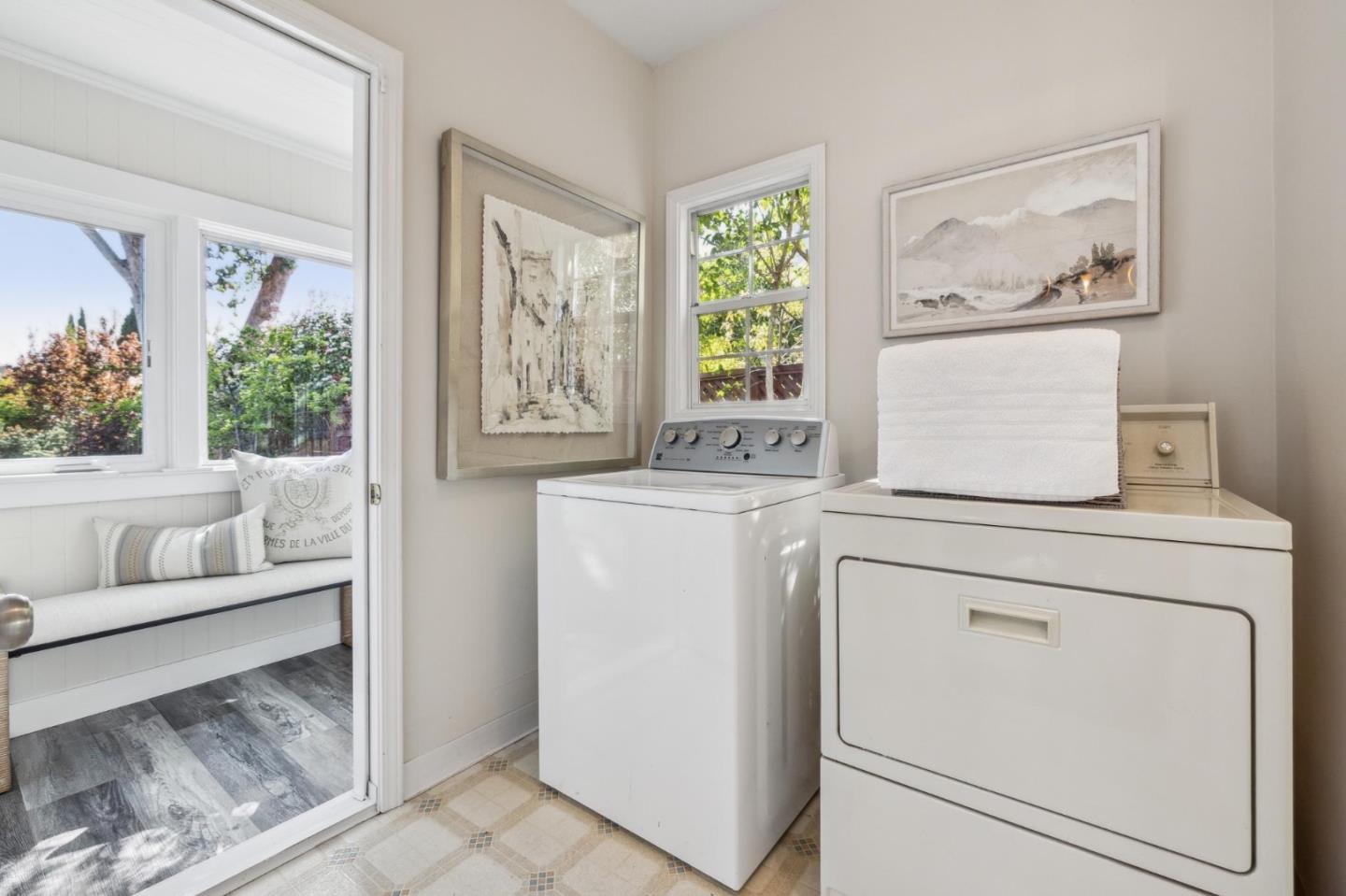 Detail Gallery Image 30 of 99 For 829 Edgehill Dr, Burlingame,  CA 94010 - 3 Beds | 1 Baths