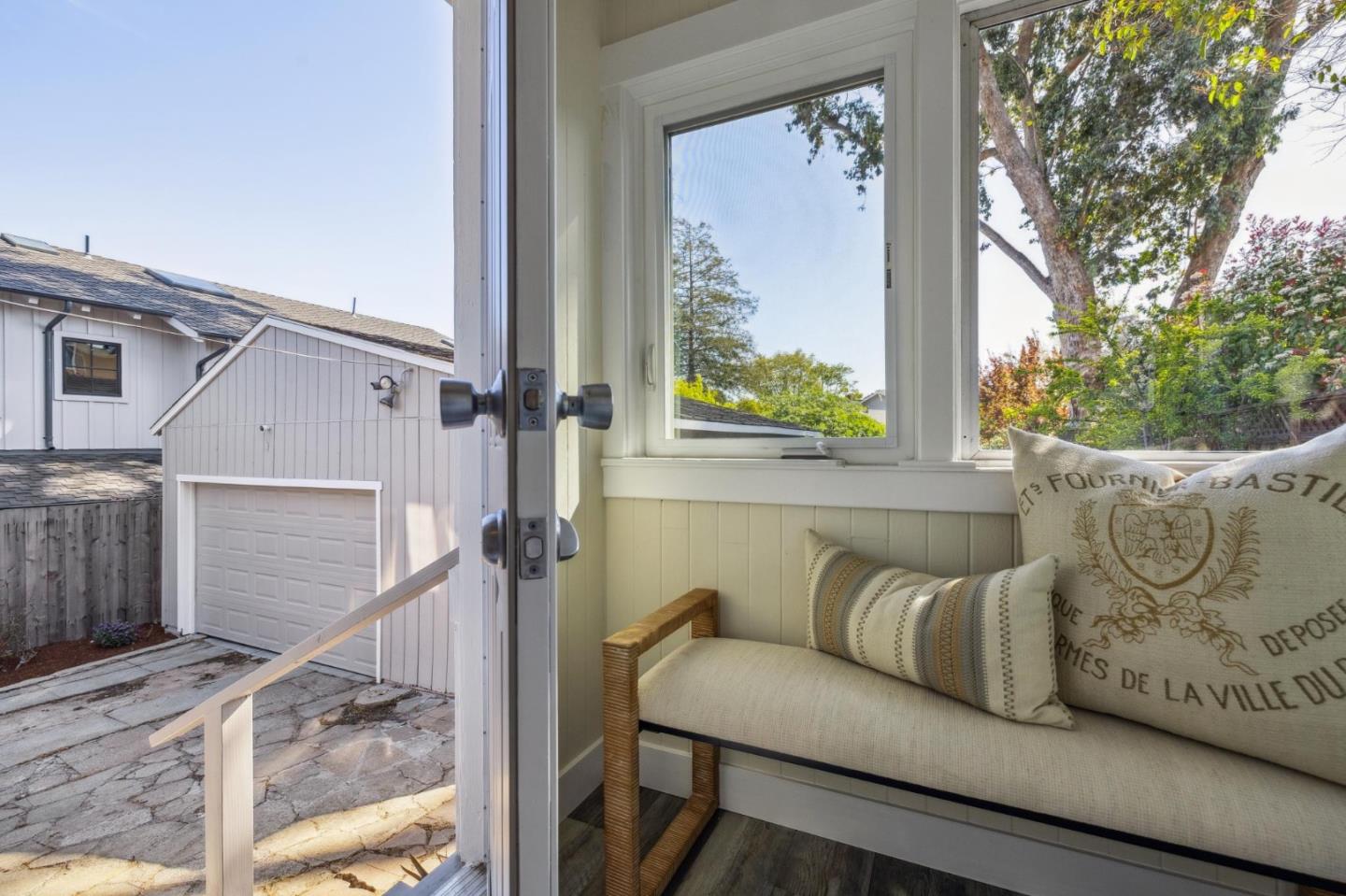 Detail Gallery Image 34 of 99 For 829 Edgehill Dr, Burlingame,  CA 94010 - 3 Beds | 1 Baths