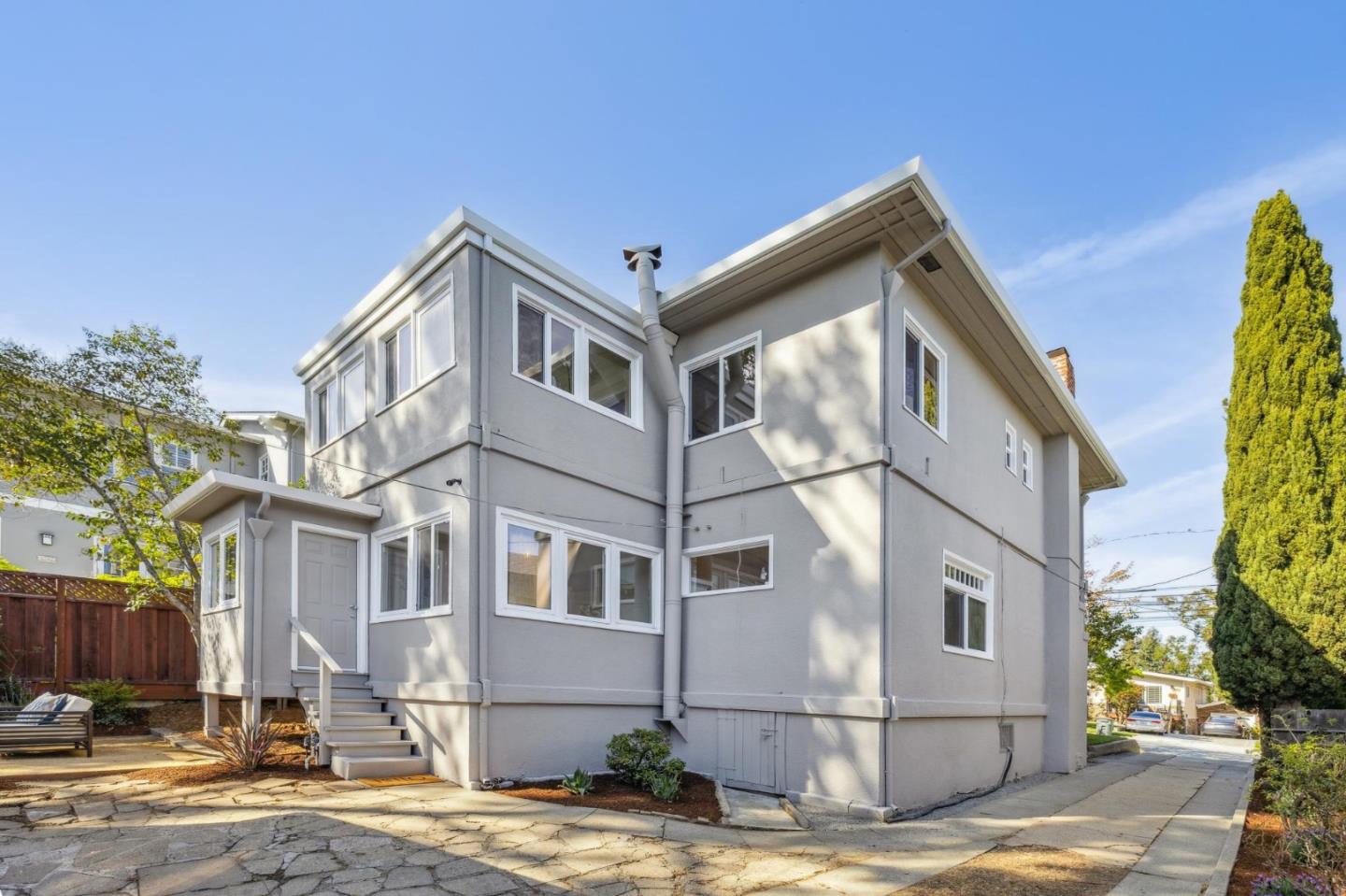 Detail Gallery Image 61 of 99 For 829 Edgehill Dr, Burlingame,  CA 94010 - 3 Beds | 1 Baths