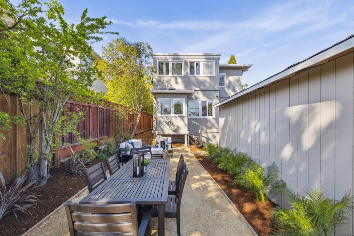 Detail Gallery Image 69 of 99 For 829 Edgehill Dr, Burlingame,  CA 94010 - 3 Beds | 1 Baths